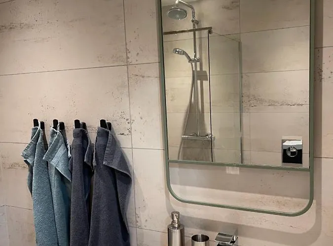 Mazurska Stodoła Na Półwyspie Pilchowskim * Szczechy Male